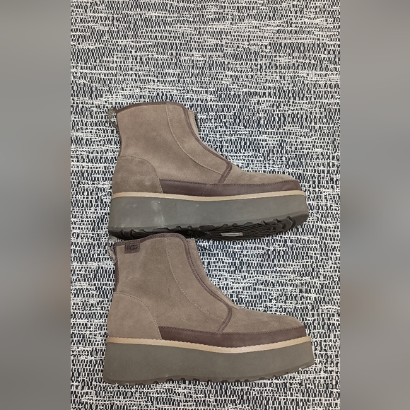 UGG City Func Front Zip Up Suede Brown Boots Women's 9 - Picture 12 of 15